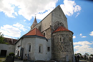 Zwettl, Propsteiberg, ehem. Burg und Pfarrkirche hl. Johannes Evangelist, um 1120